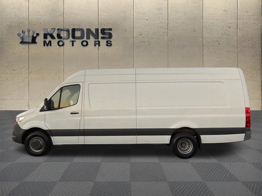 Used 2022 Mercedes-Benz Sprinter 3500 image 4