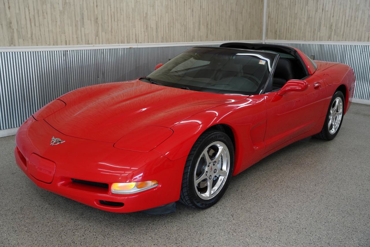 Used 2003 Chevrolet Corvette Coupe w/ Preferred Equipment Group RWD image 11