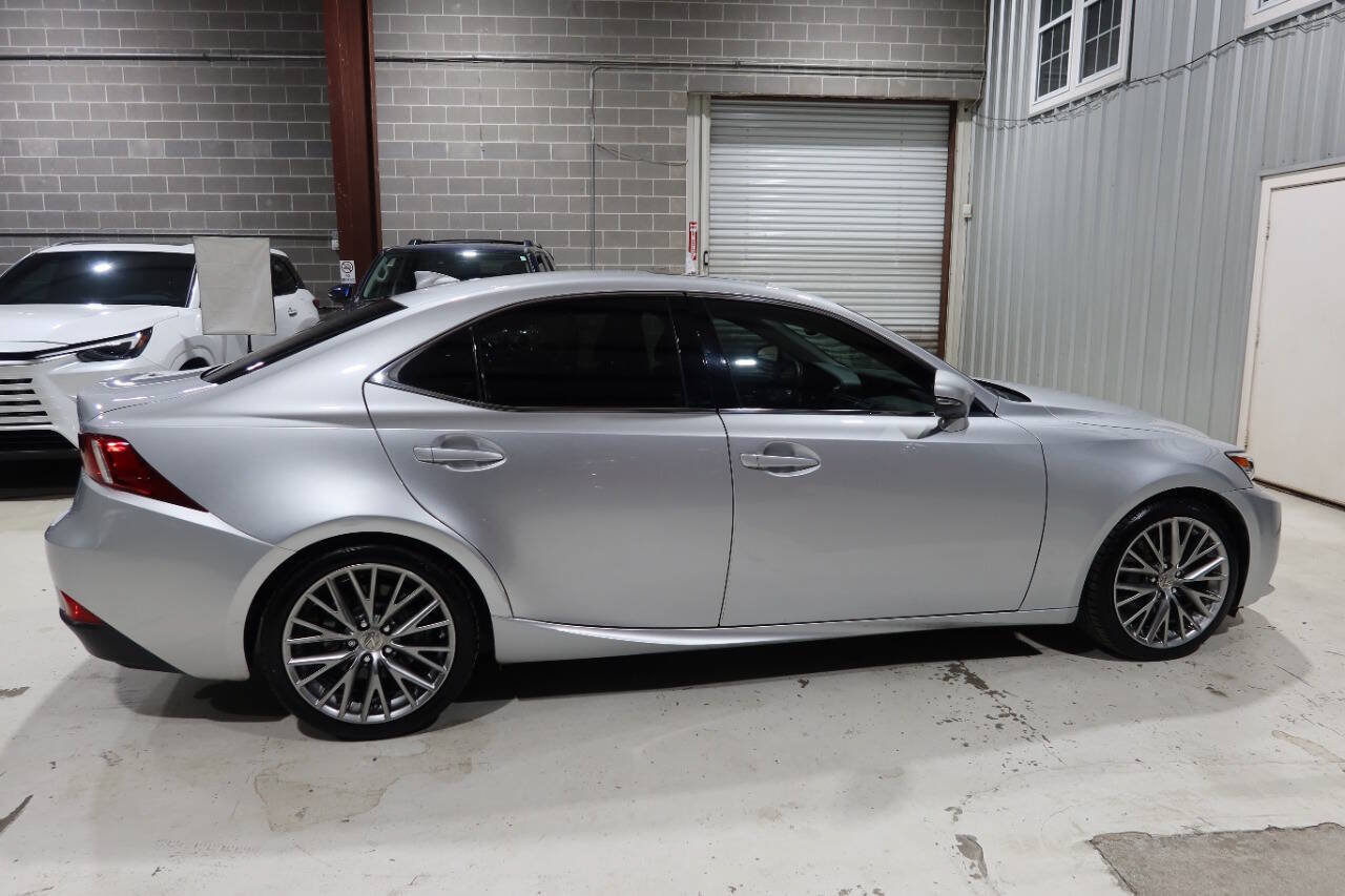 Used 2016 Lexus IS 300 AWD w/ Navigation System Package image 6