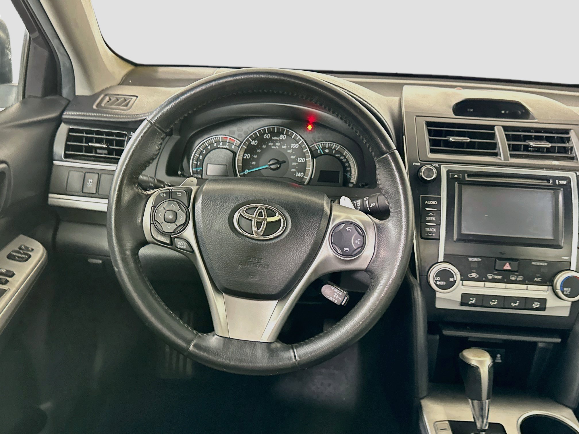 Used 2012 Toyota Camry SE FWD image 17
