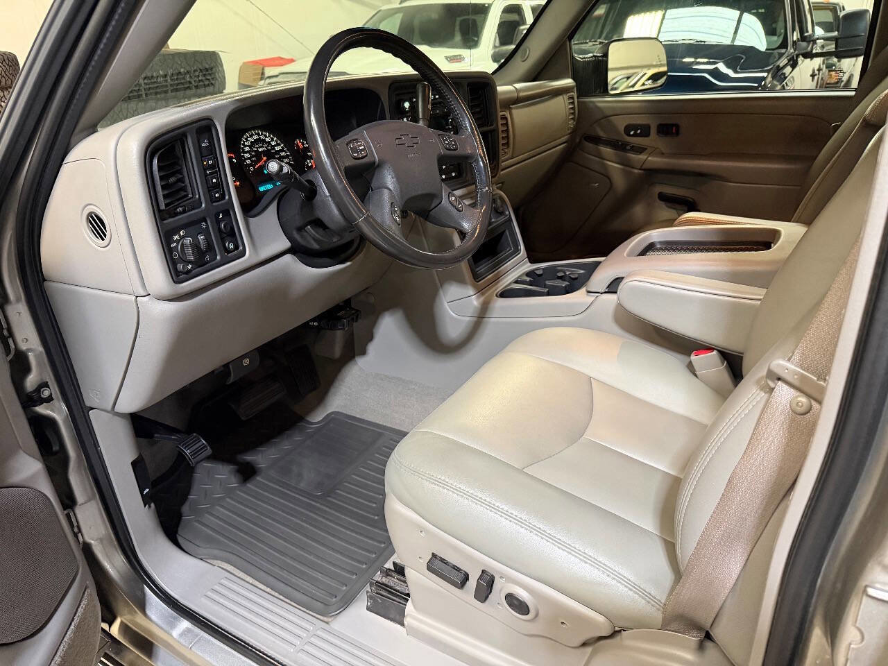 Used 2003 Chevrolet Silverado 3500 LT w/ Skid Plate Package image 34