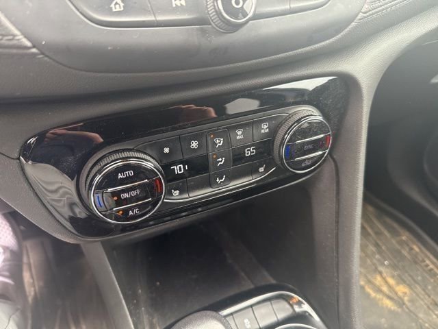 Certified 2022 Buick Encore GX Essence w/ Experience Buick Package AWD/4WD image 53