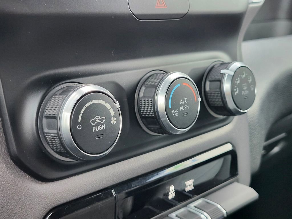 Used 2022 RAM 1500 Big Horn AWD/4WD image 20