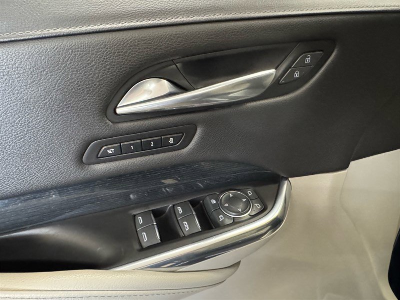 Used 2019 Cadillac XT4 Premium Luxury w/ Enhanced Visibility Package image 12