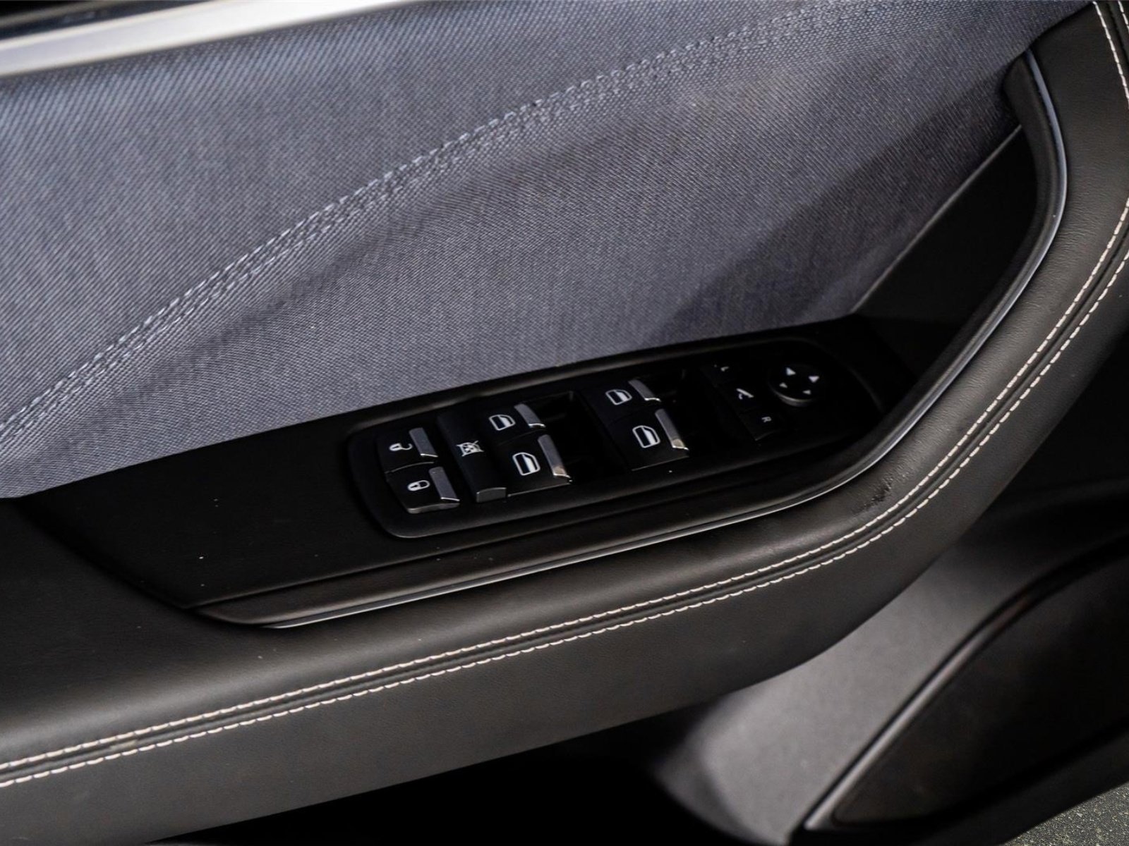 Used 2023 Maserati Levante GT AWD/4WD image 44