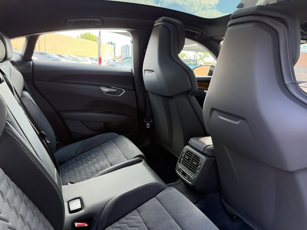 Used 2022 Audi e-tron GT Premium Plus AWD/4WD image 41