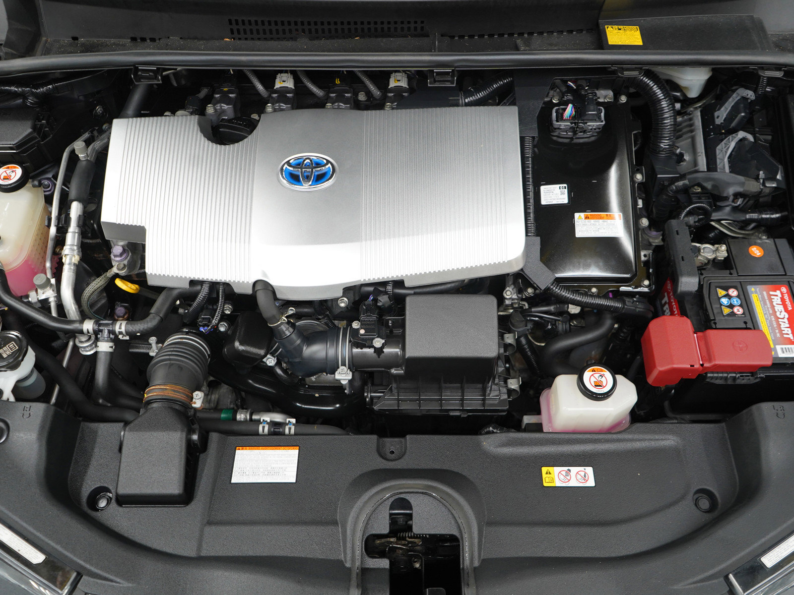 Used 2018 Toyota Prius Four w/ Advanced Technology Package FWD image 31