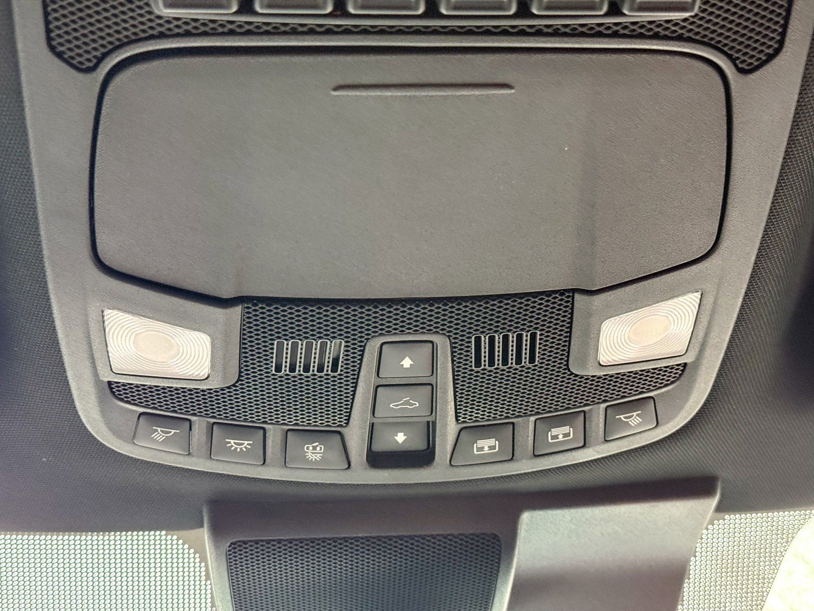 Certified 2022 Ford F350 Platinum w/ Tremor Off-Road Package image 36