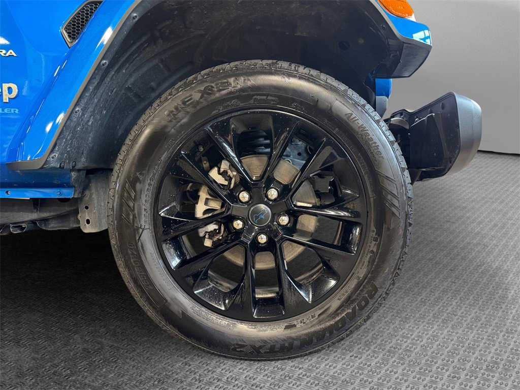 Used 2024 Jeep Wrangler Unlimited Sahara image 11