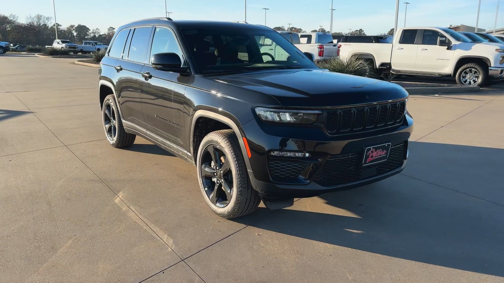 New 2025 Jeep Grand Cherokee Limited w/ Black Appearance Package RWD image 3