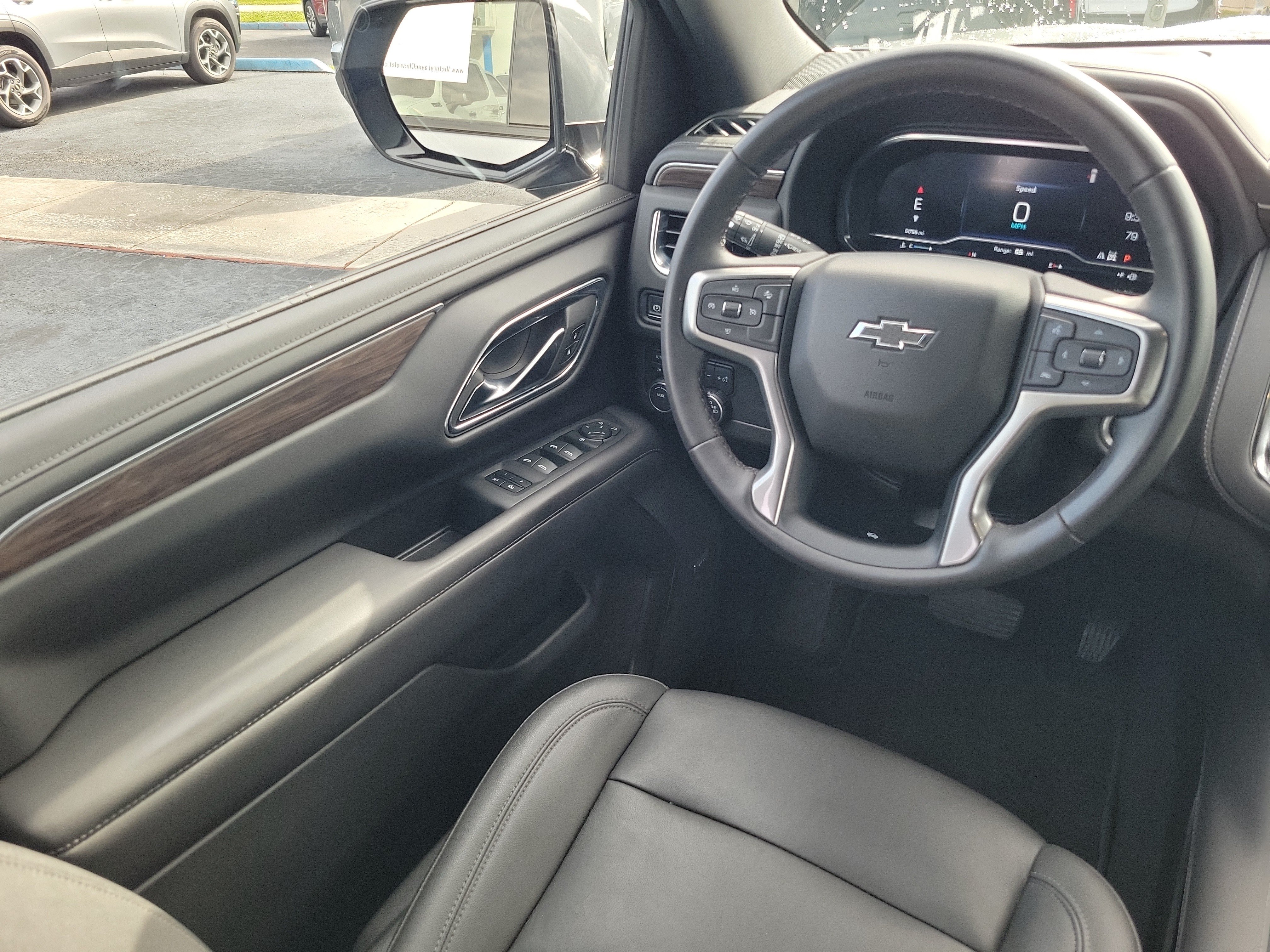 Used 2022 Chevrolet Suburban Z71 AWD/4WD image 14