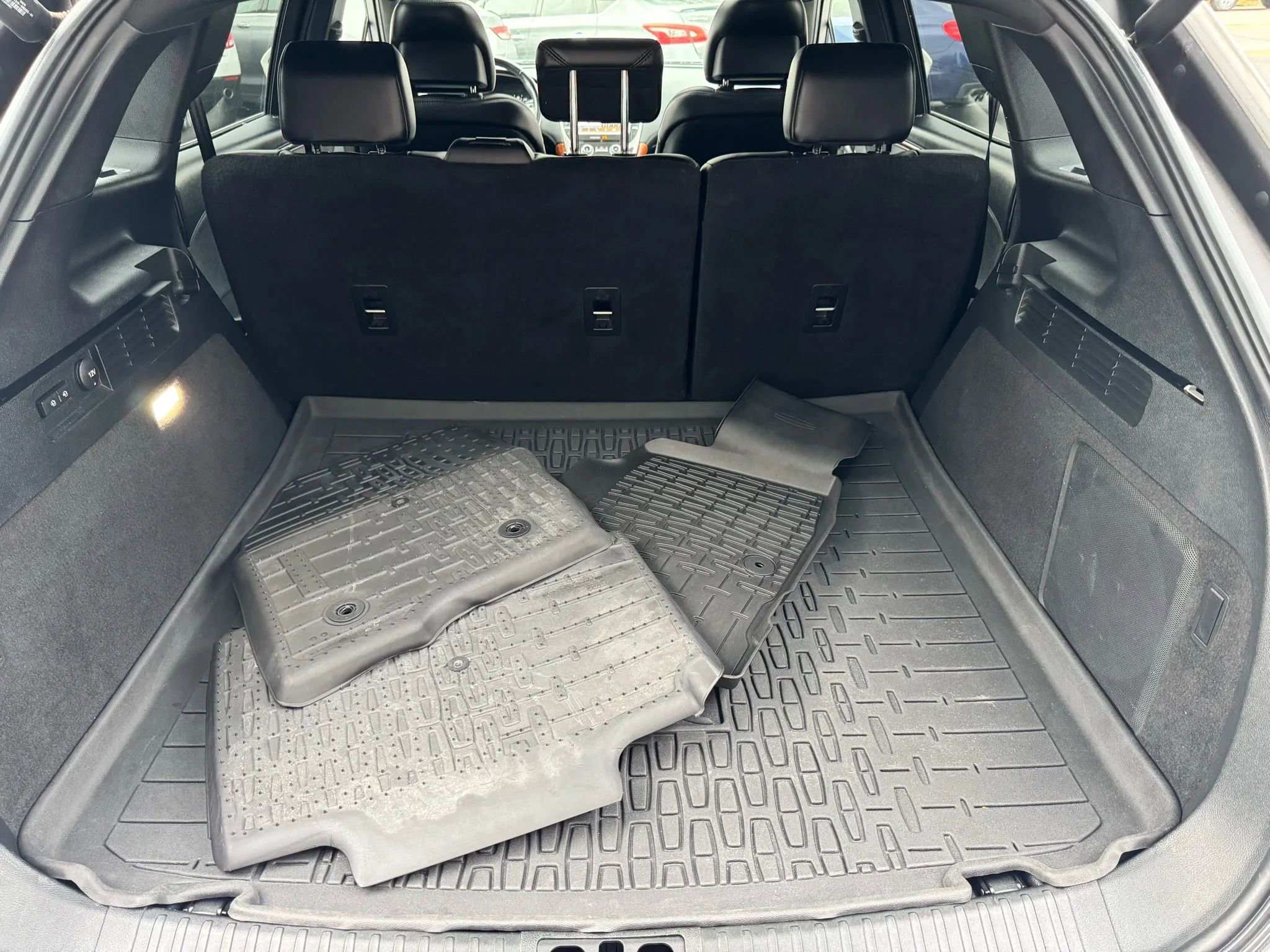 Used 2018 Lincoln MKX Reserve w/ Lincoln MKX Climate Package image 19