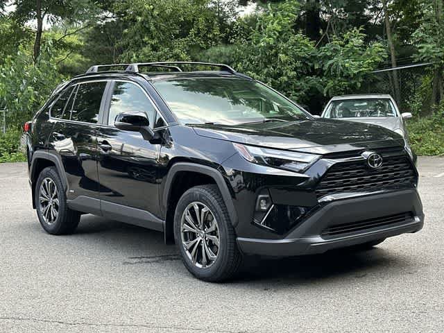 Used 2025 Toyota RAV4 XLE Premium w/ Weather Package AWD/4WD image 28