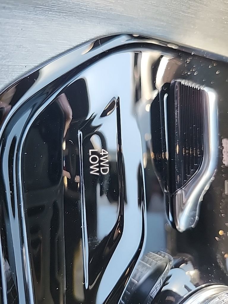 New 2025 Jeep Wagoneer L Series II image 39