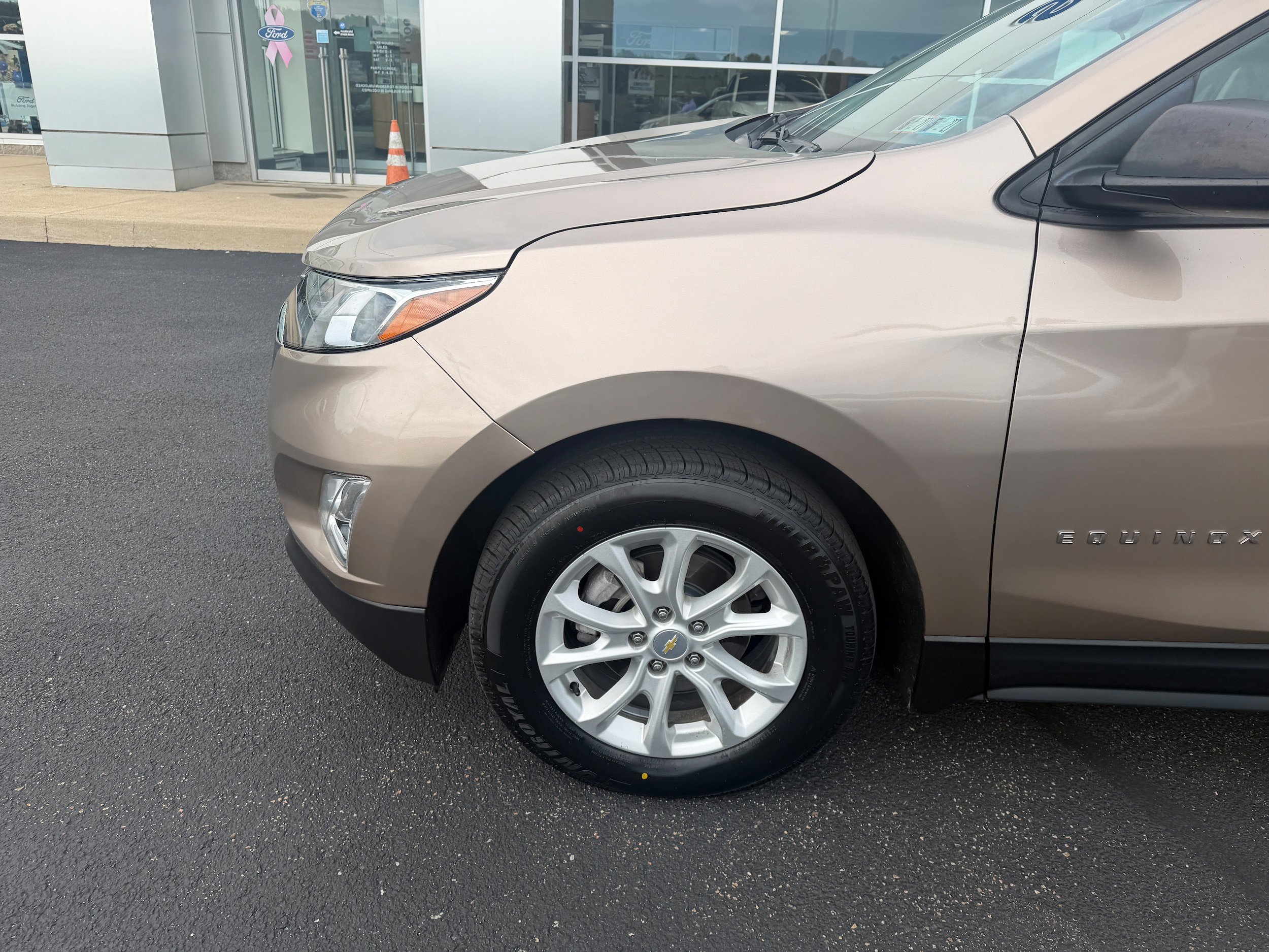 Used 2018 Chevrolet Equinox LS FWD image 11