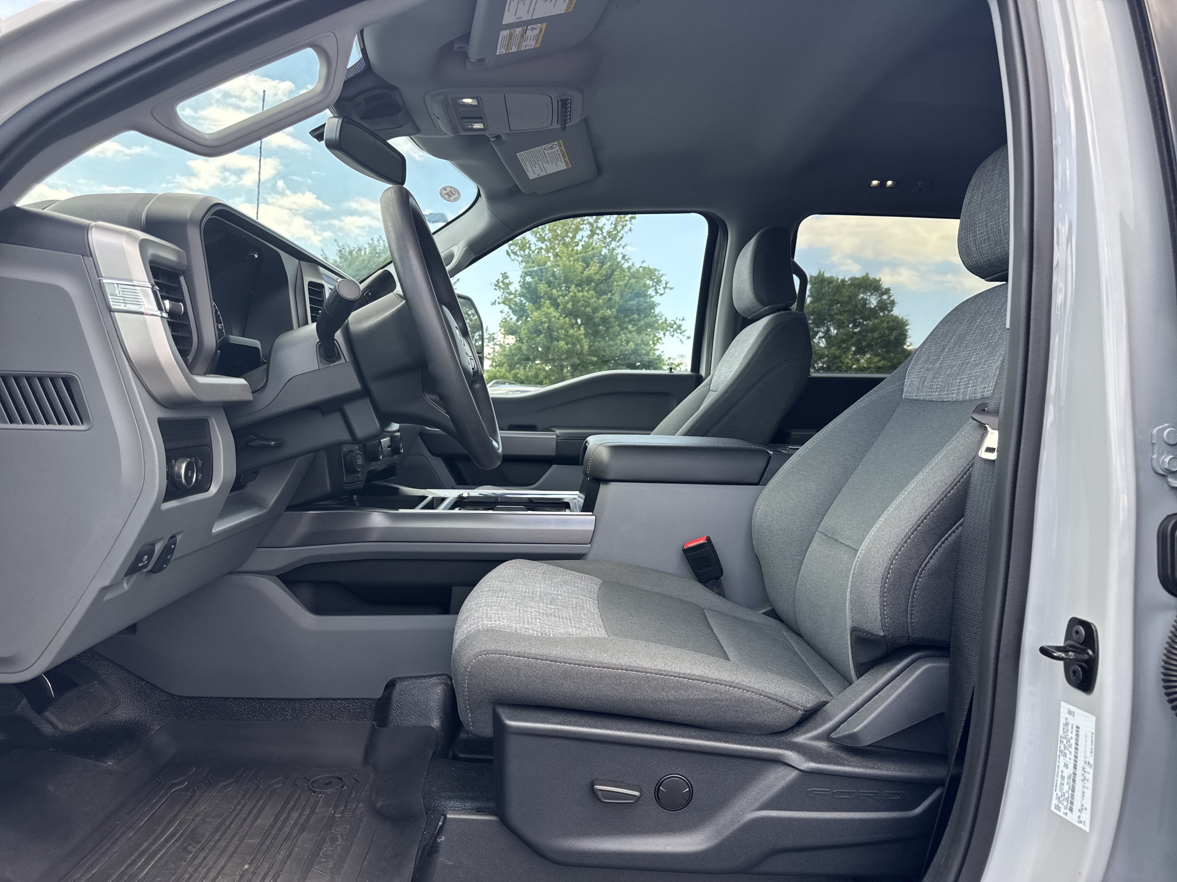 Used 2025 Ford F450 XLT w/ XLT Value Package AWD/4WD image 23