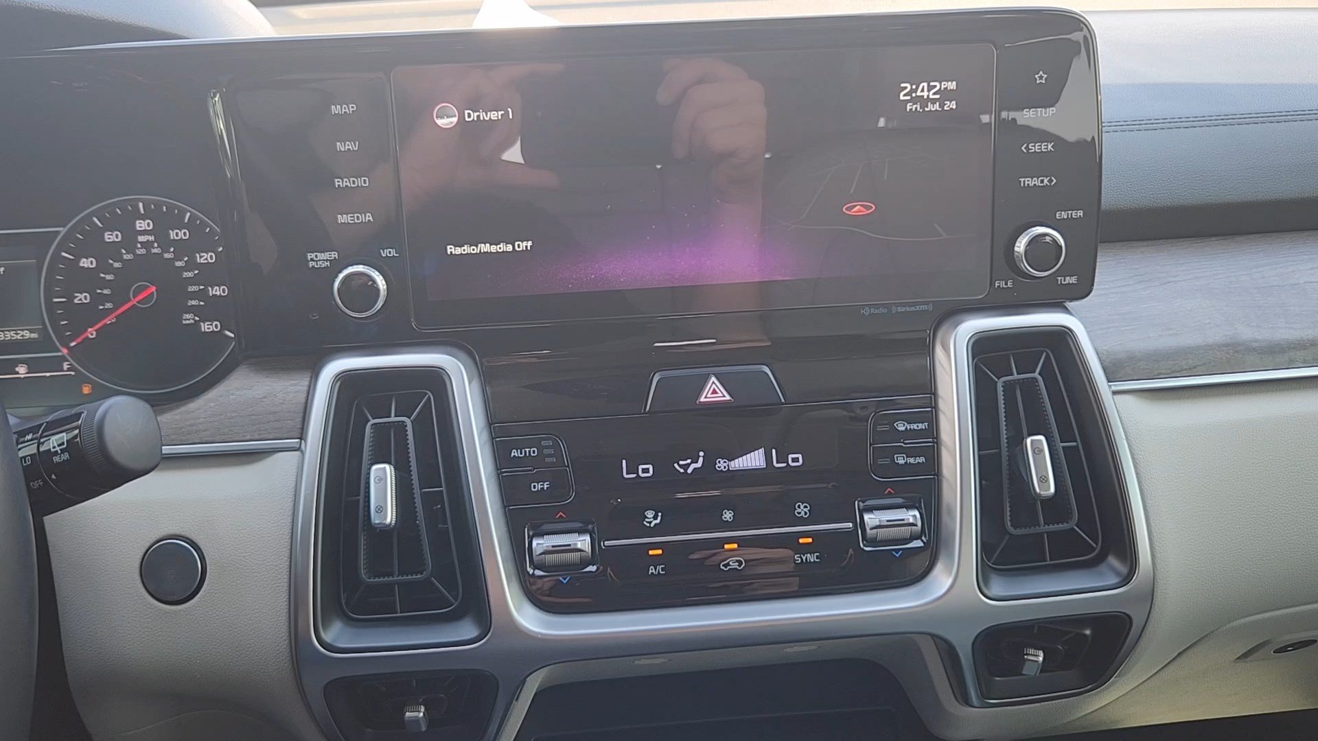 Used 2022 Kia Sorento S w/ Panoramic Sunroof Package AWD/4WD image 15