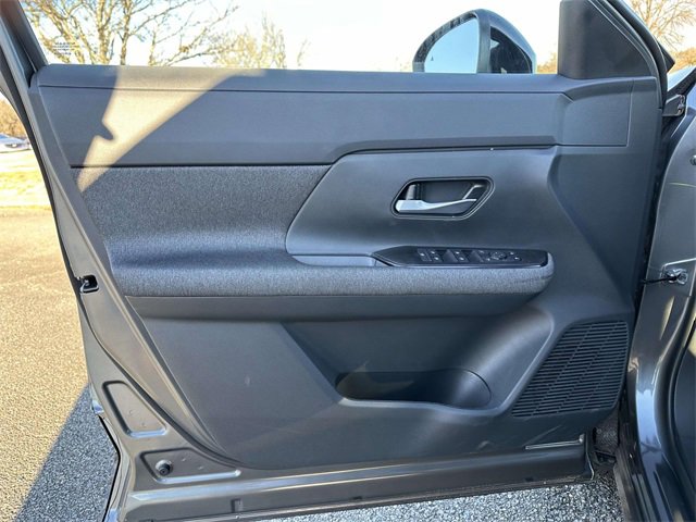 New 2026 Nissan Kicks SV image 14