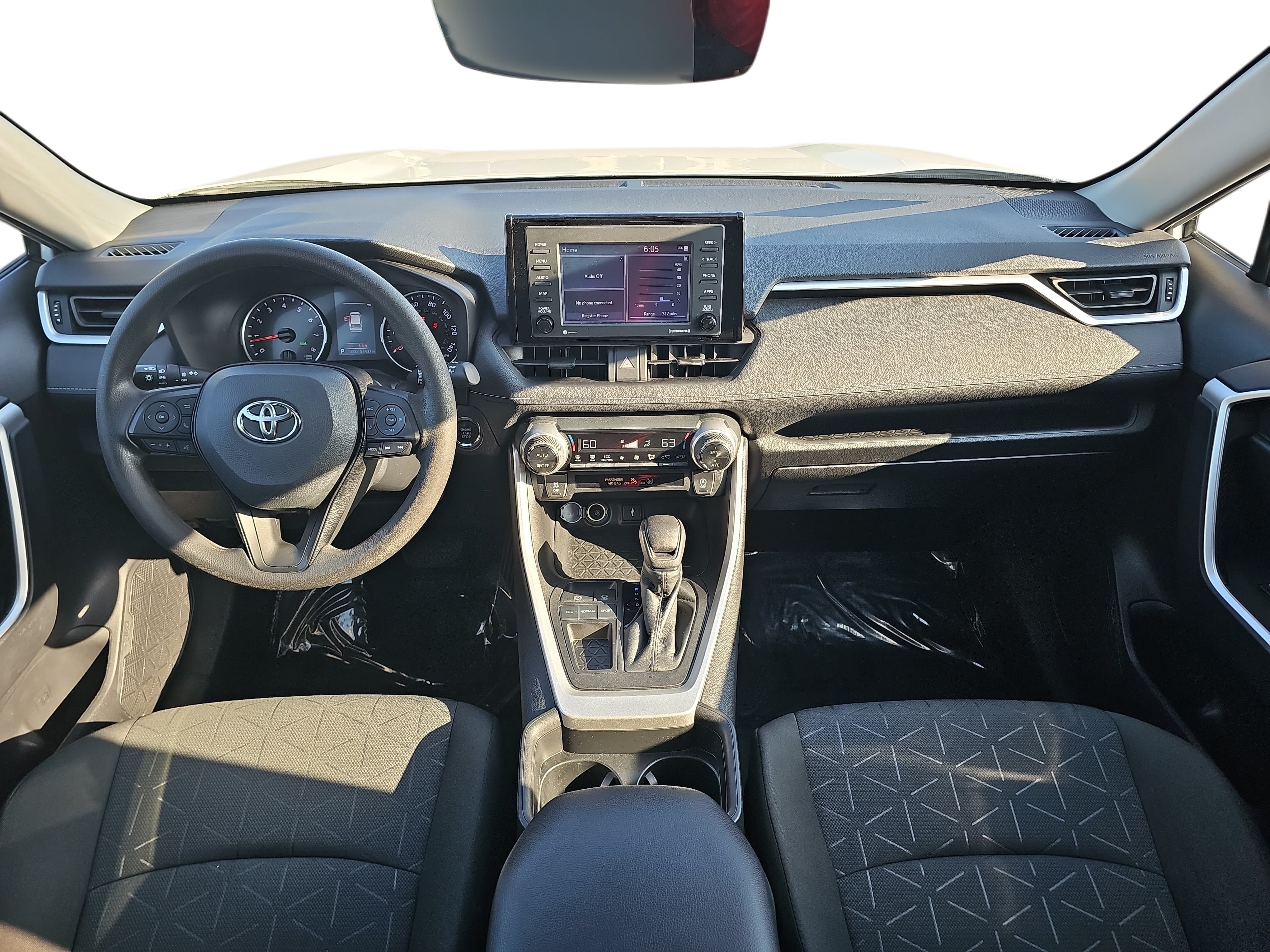 Used 2021 Toyota RAV4 XLE w/ Convenience Package FWD image 9