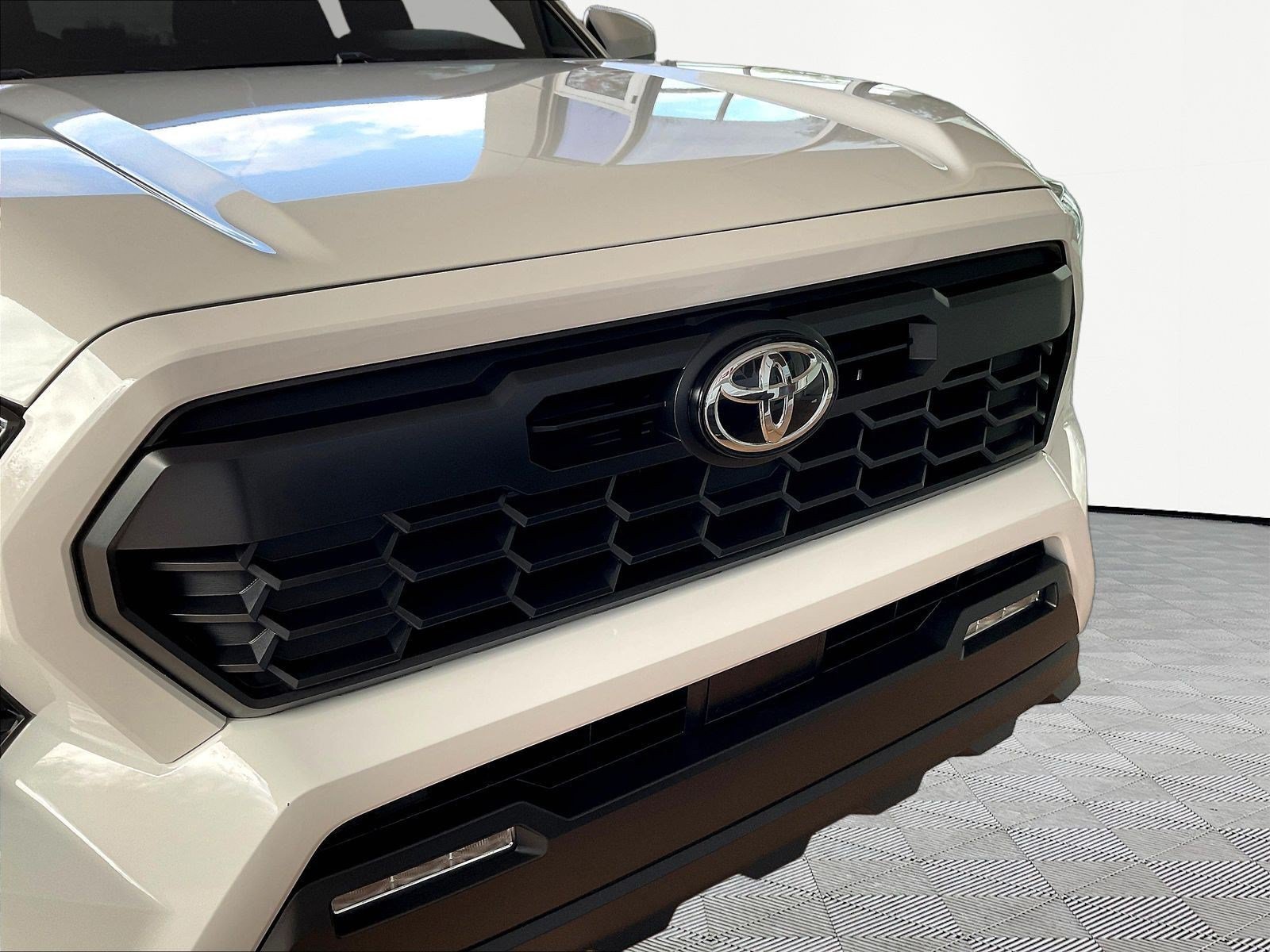Used 2026 Toyota Tacoma TRD Off-Road AWD/4WD image 31
