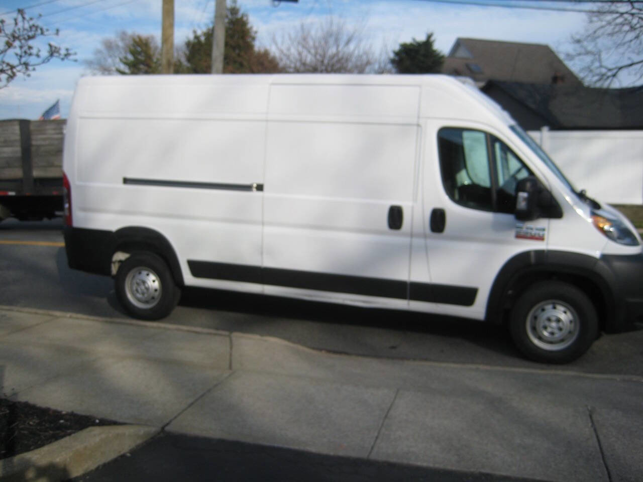 Used 2021 RAM ProMaster 2500 w/ Convenience Group FWD image 5