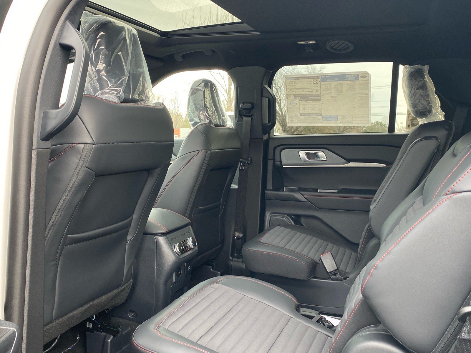 New 2026 Ford Explorer ST-Line w/ ST-Line Street Pack AWD/4WD image 15