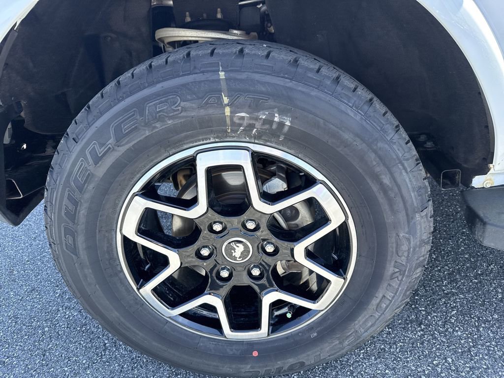 Used 2023 Ford Bronco Outer Banks image 11