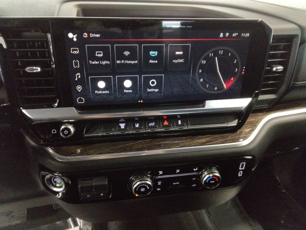 Used 2024 GMC Sierra 2500 SLE image 19