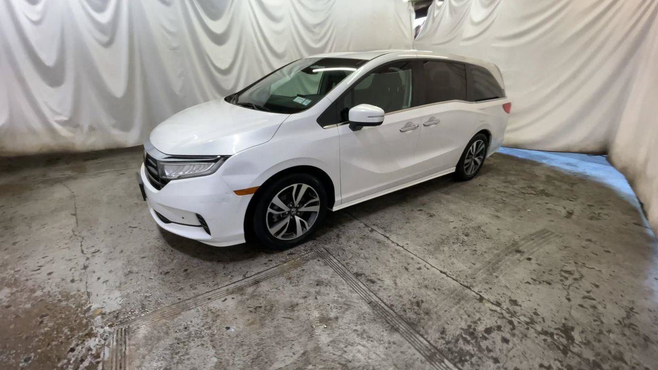 Used 2023 Honda Odyssey Touring image 4