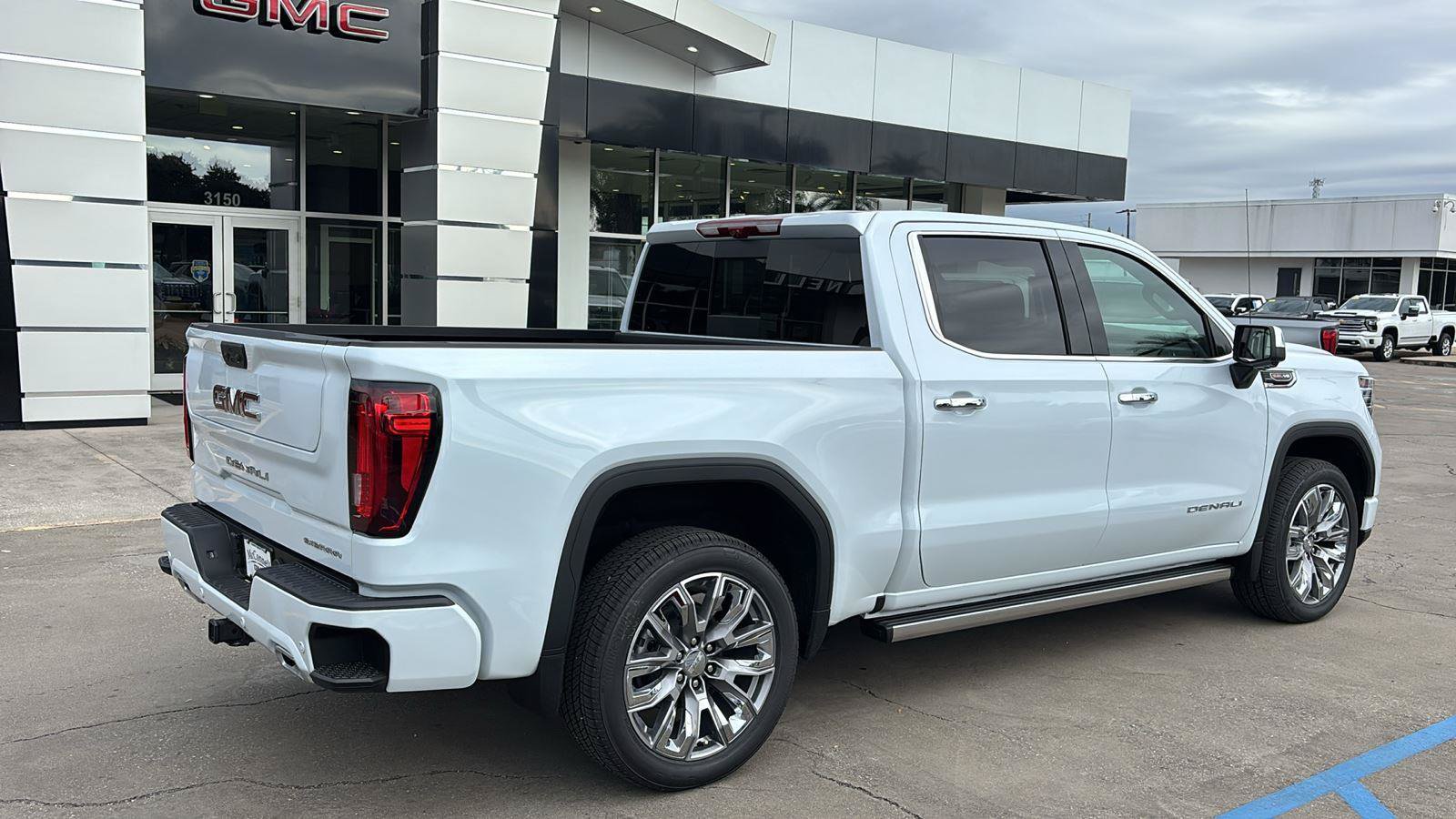 New 2026 GMC Sierra 1500 Denali AWD/4WD image 8