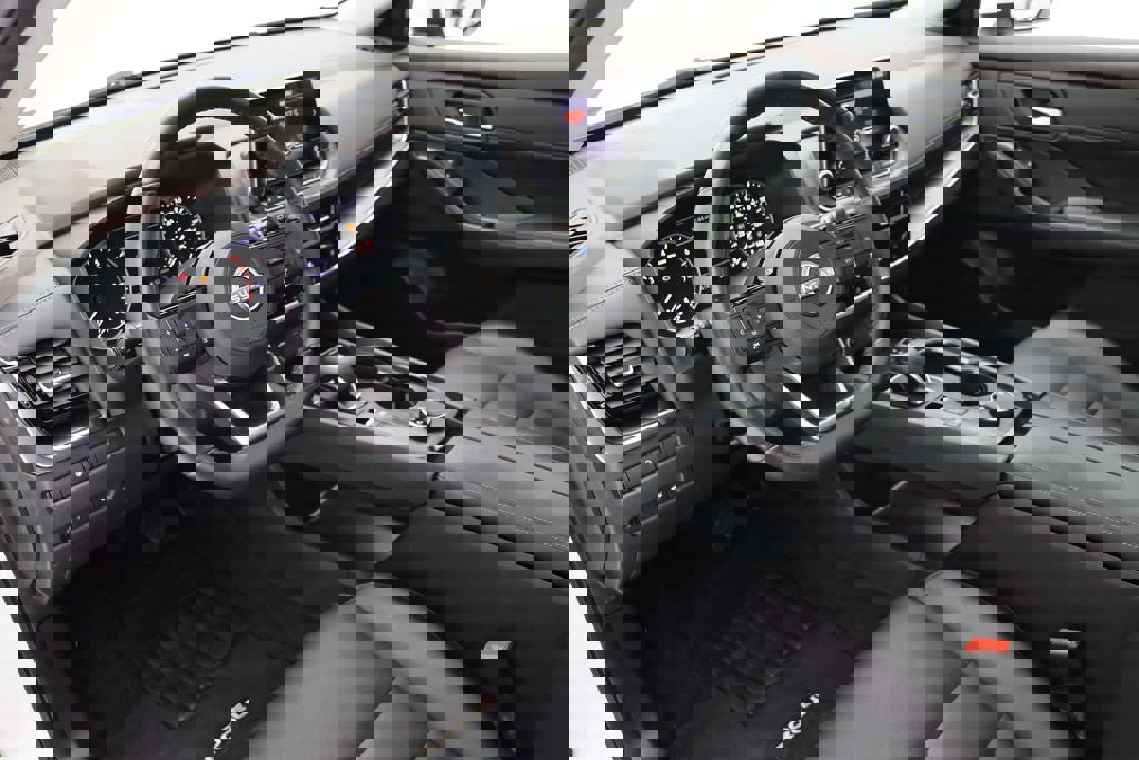 Used 2023 Nissan Rogue SV w/ SV Premium Package image 14