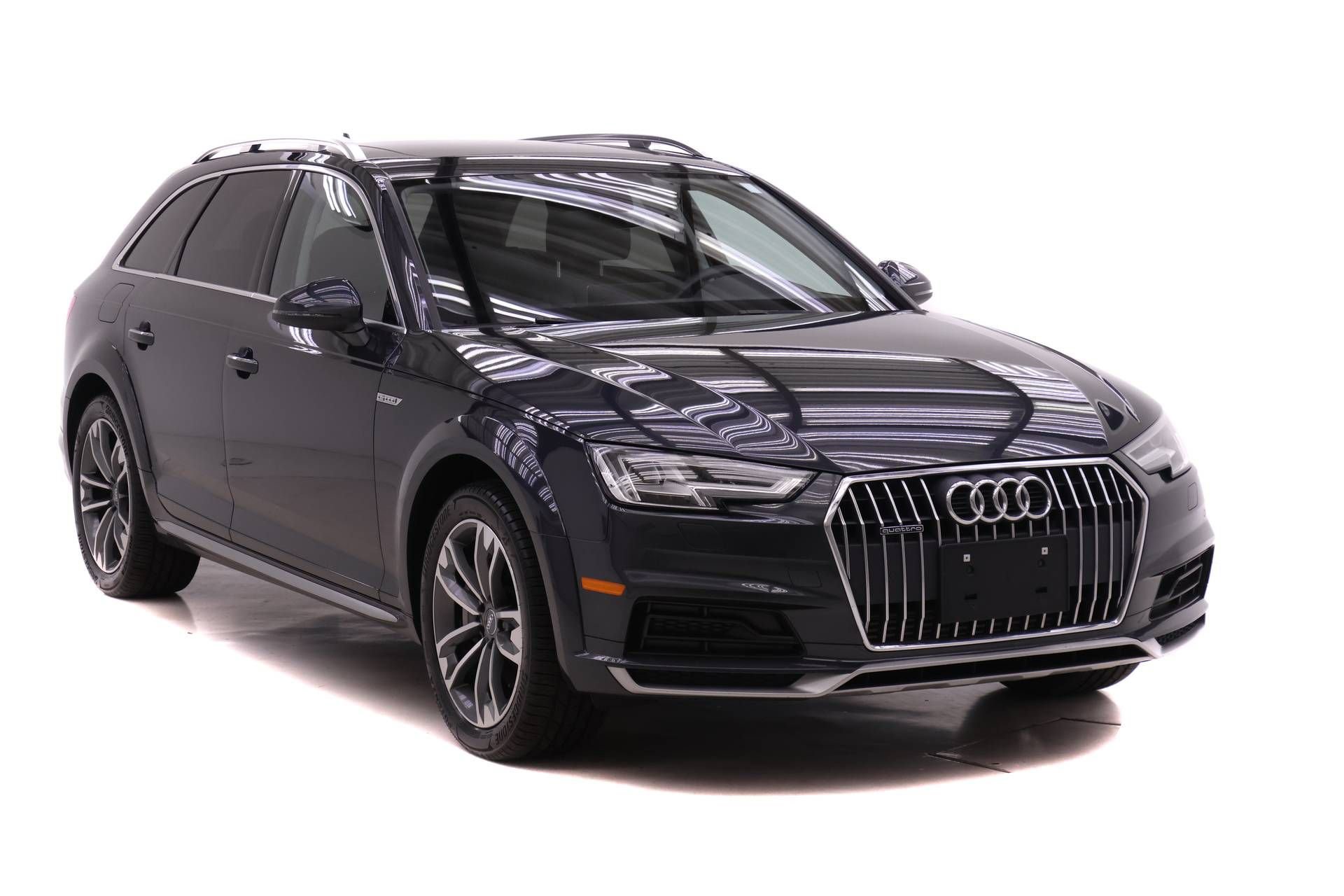 Used 2019 Audi A4 2.0T allroad Premium Plus AWD/4WD image 2