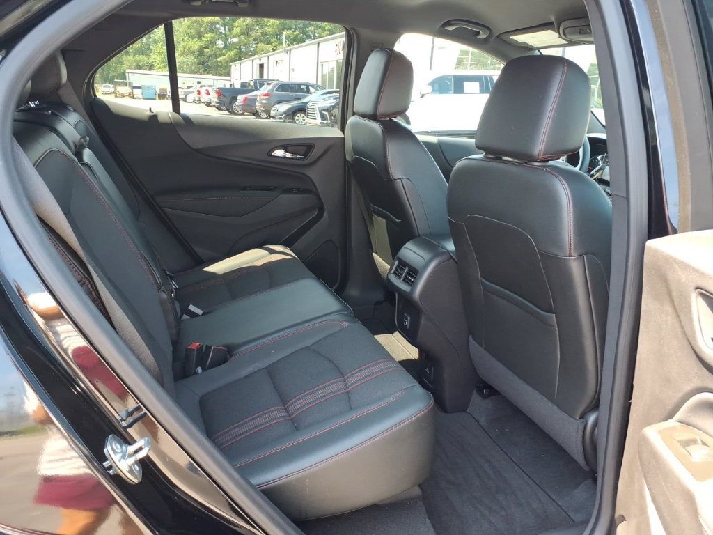 Used 2024 Chevrolet Equinox RS FWD image 12