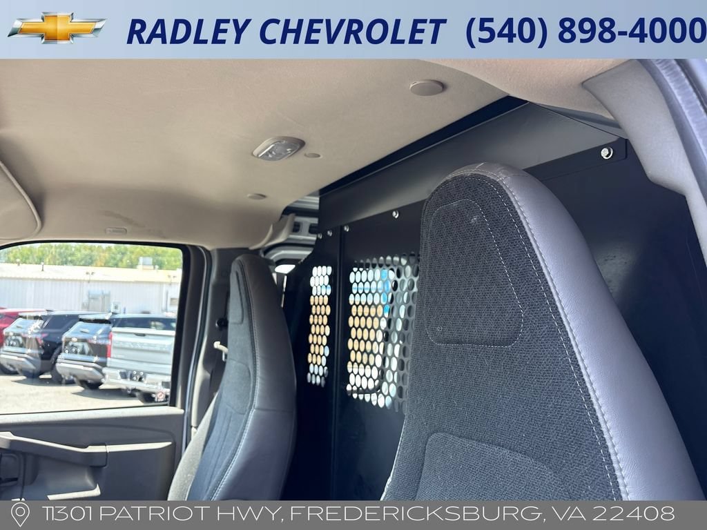 Certified 2025 GMC Savana 2500 w/ Driver Convenience Package RWD image 2