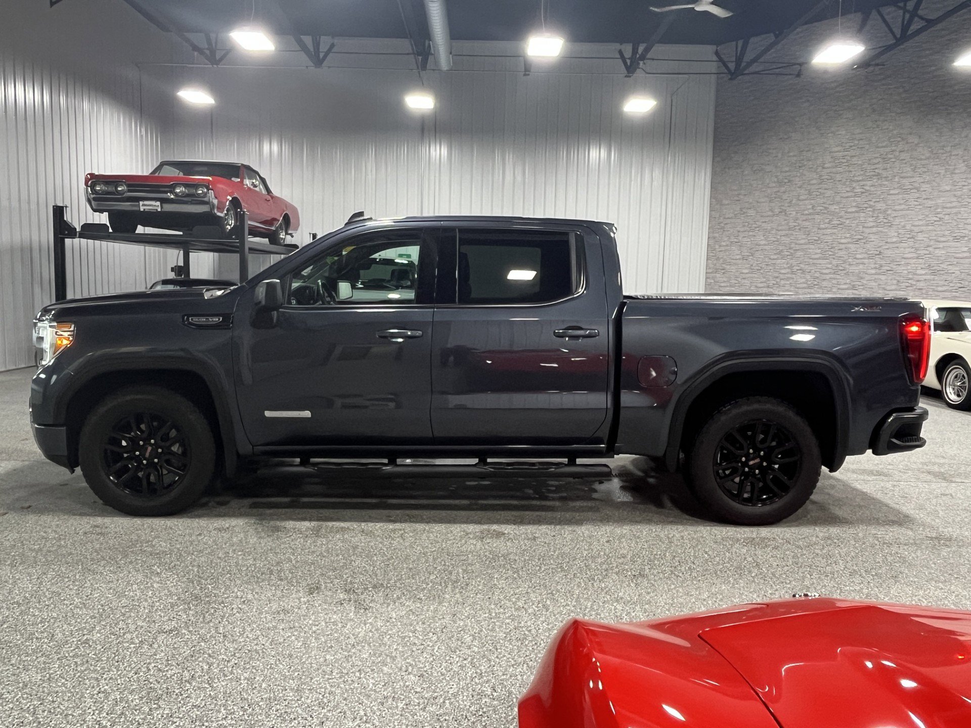 Certified 2022 GMC Sierra 1500 Elevation w/ Preferred Package image 2