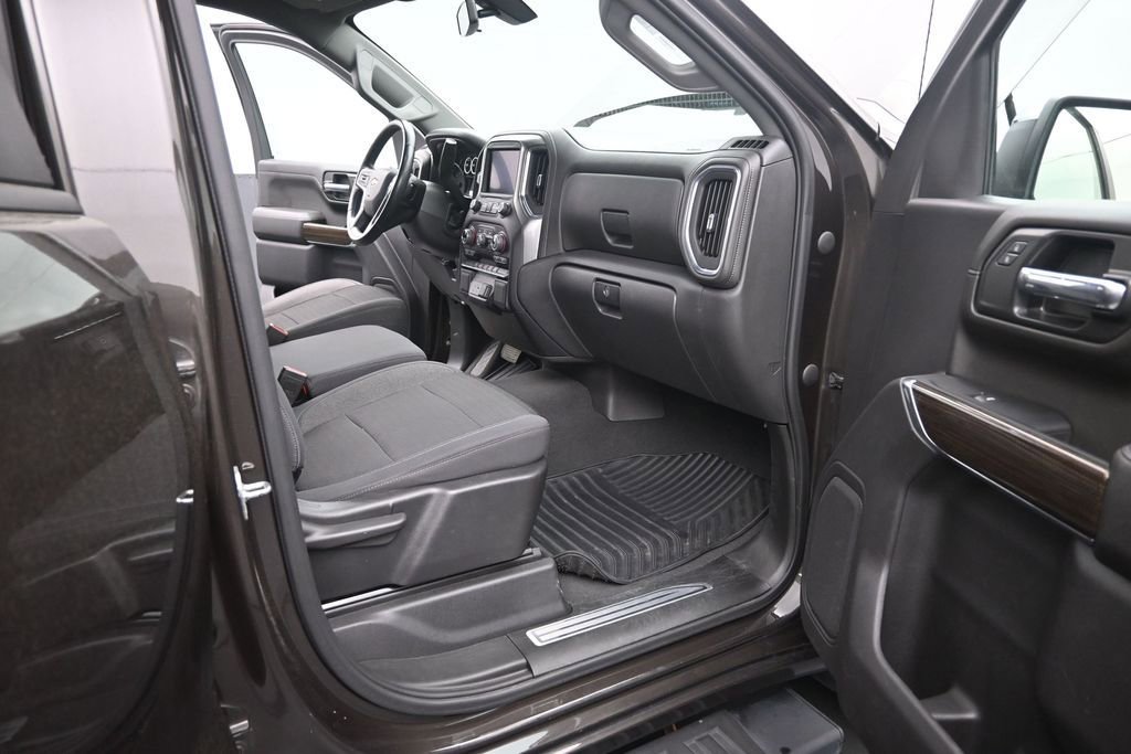 Used 2021 Chevrolet Silverado 1500 LT AWD/4WD image 17