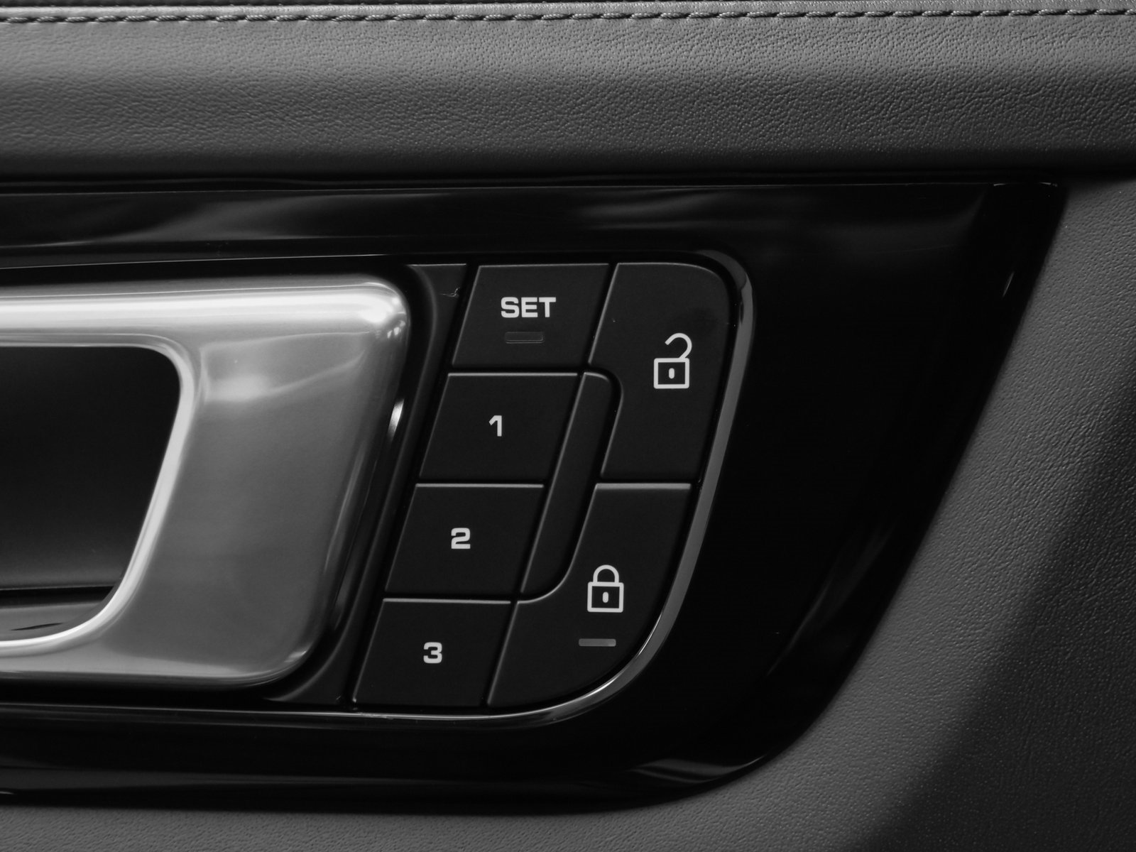 Used 2023 Porsche Cayenne GTS image 34