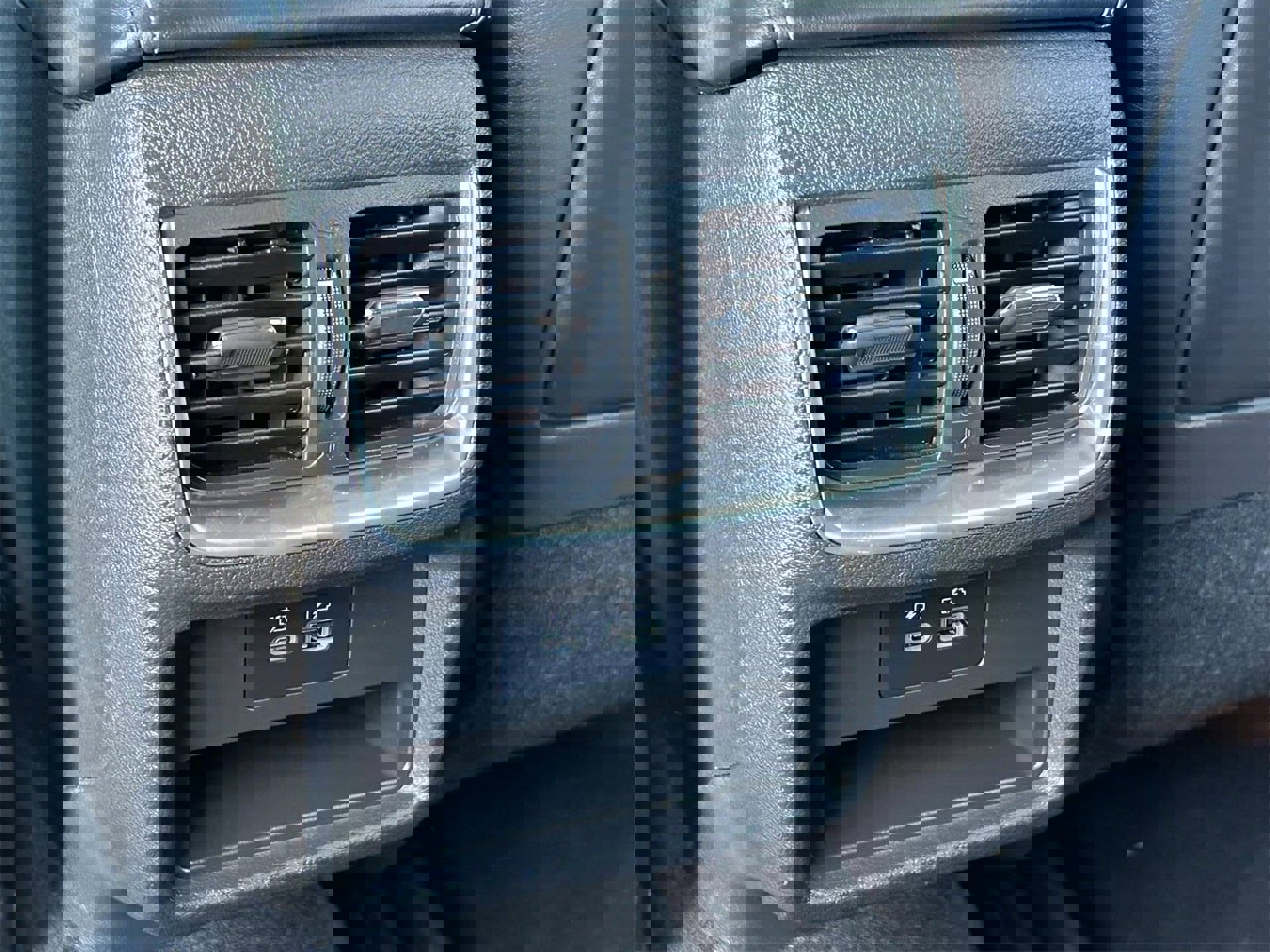 Certified 2022 INFINITI QX50 Luxe w/ Appearance Package image 15