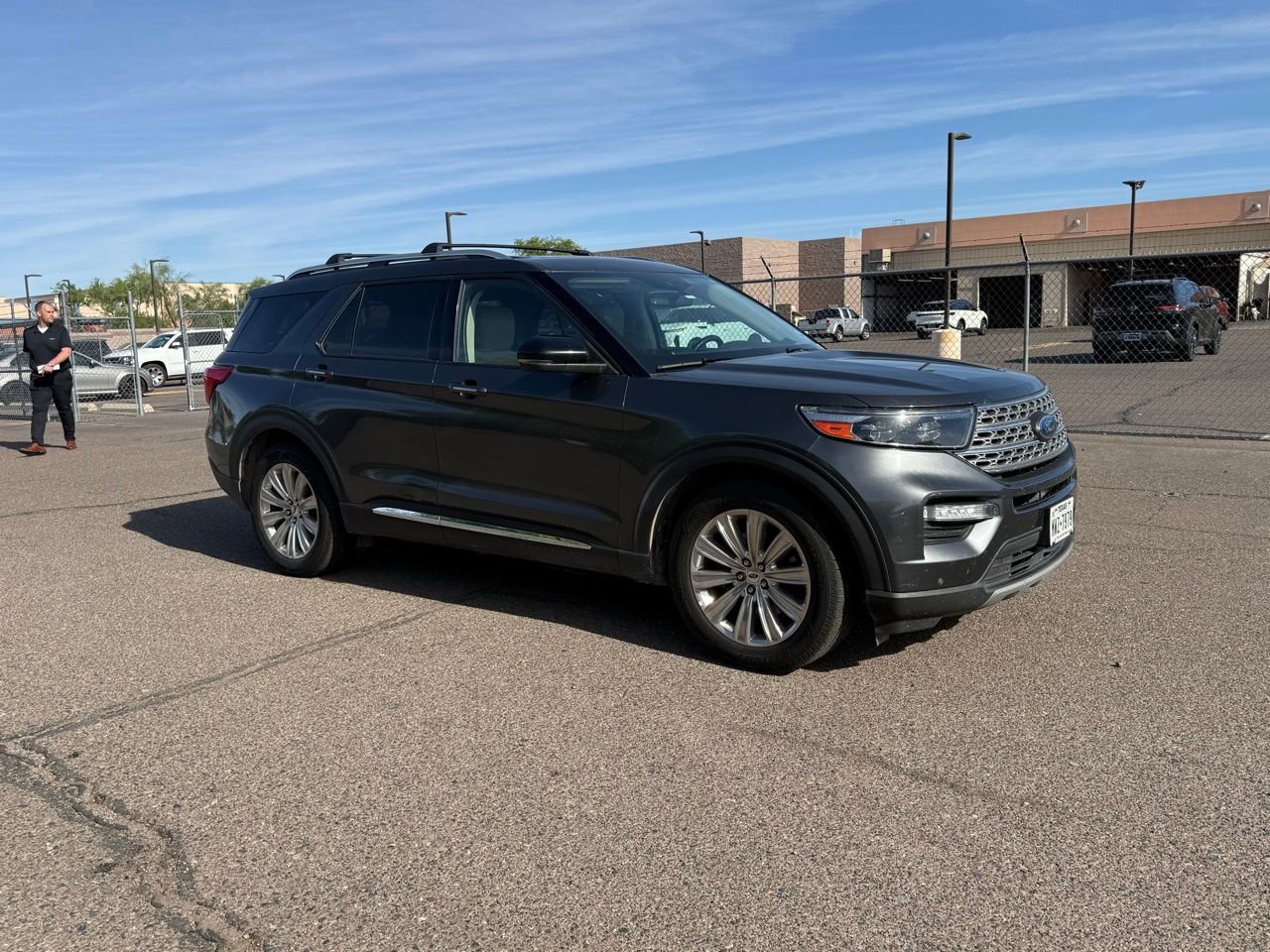 Used 2020 Ford Explorer Limited w/ Class III Trailer Tow Package RWD image 2