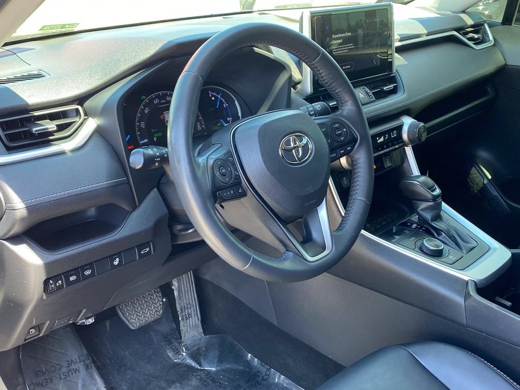 Certified 2023 Toyota RAV4 XLE Premium AWD/4WD image 21