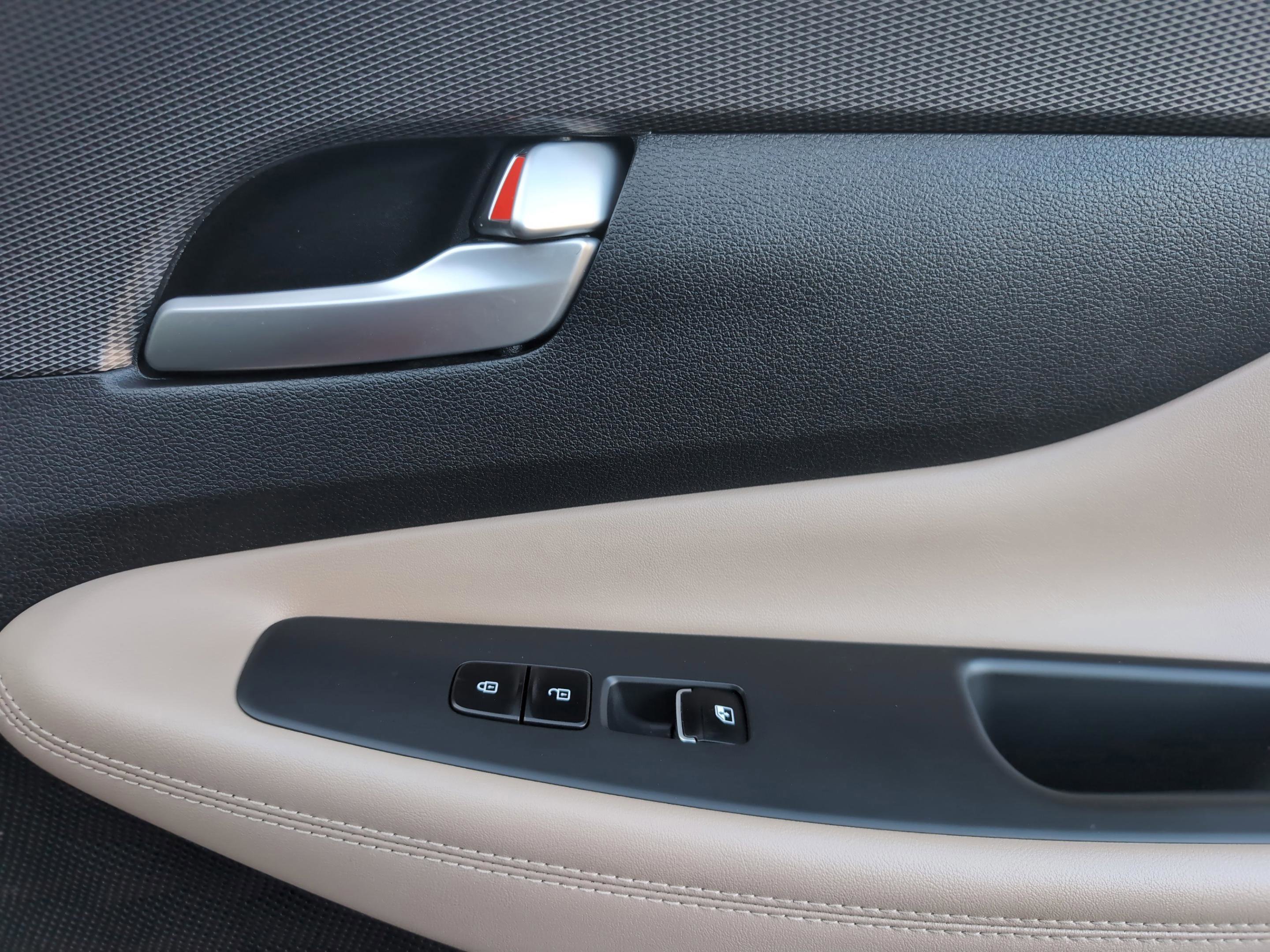 Used 2020 Hyundai Santa Fe Limited image 21