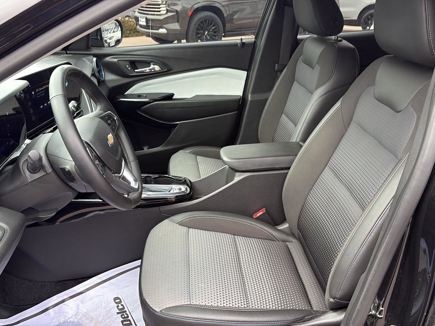 Used 2024 Chevrolet Trax LT w/ Driver Confidence Package image 9