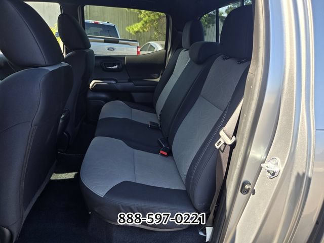 Used 2022 Toyota Tacoma TRD Off-Road AWD/4WD image 12