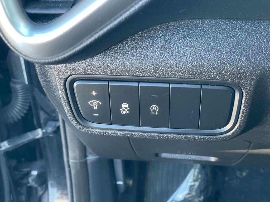 Used 2023 Kia Soul LX w/ LX Technology Package image 18