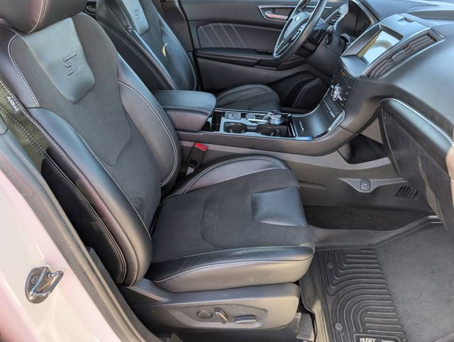 Used 2020 Ford Edge ST image 27