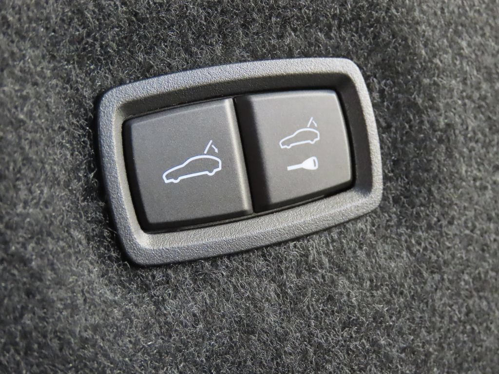 New 2026 Porsche Taycan Turbo AWD/4WD image 48