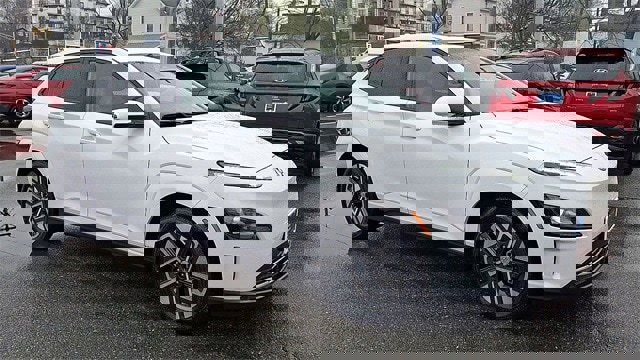 Certified 2023 Hyundai Kona SEL image 2