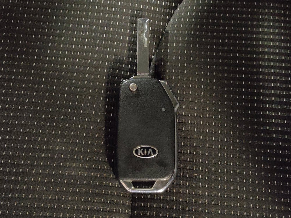 Used 2020 Kia Forte LXS FWD image 32