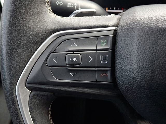 Used 2024 Jeep Grand Cherokee L Laredo AWD/4WD image 20