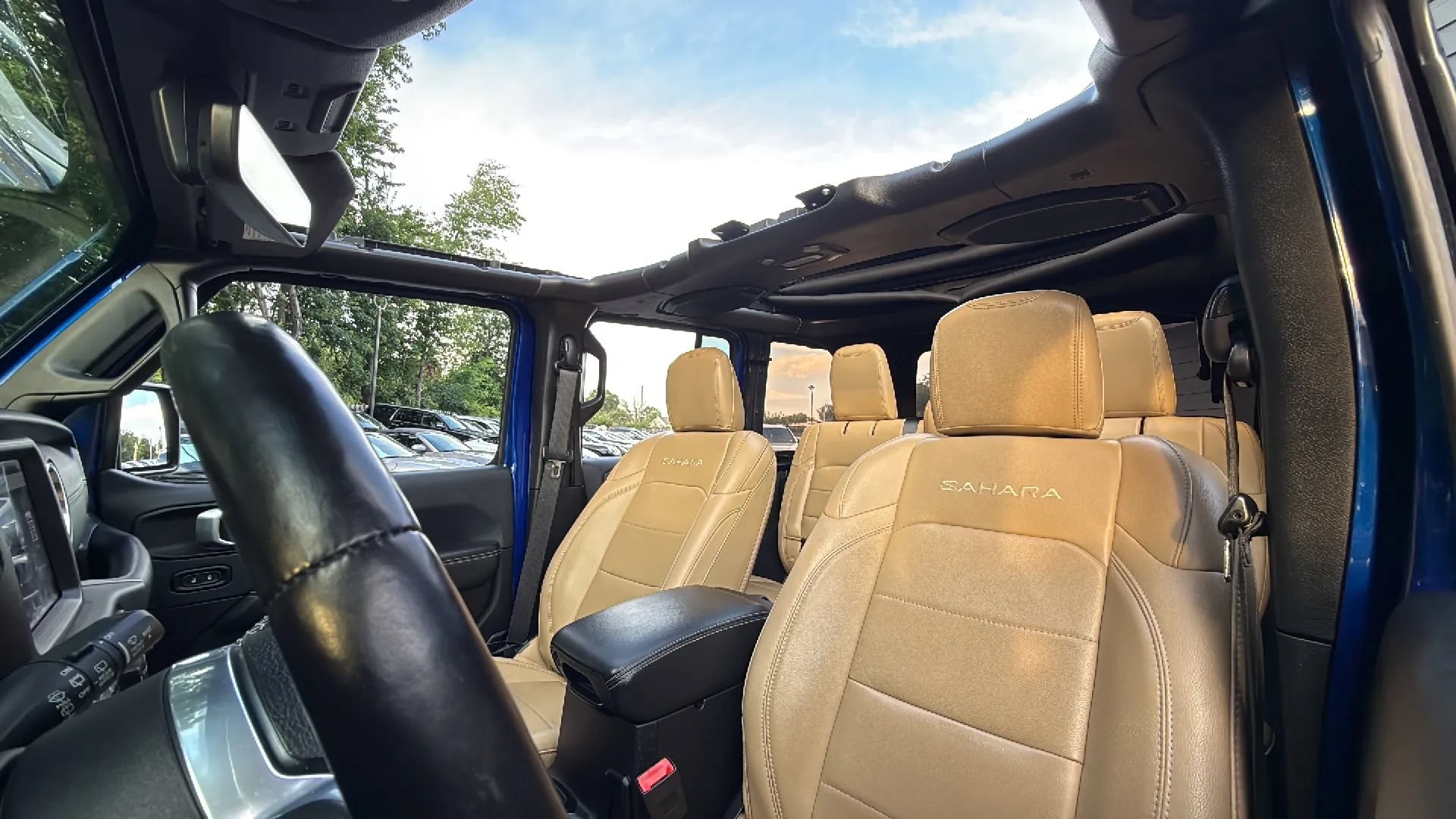 Used 2018 Jeep Wrangler Unlimited Sahara AWD/4WD image 50